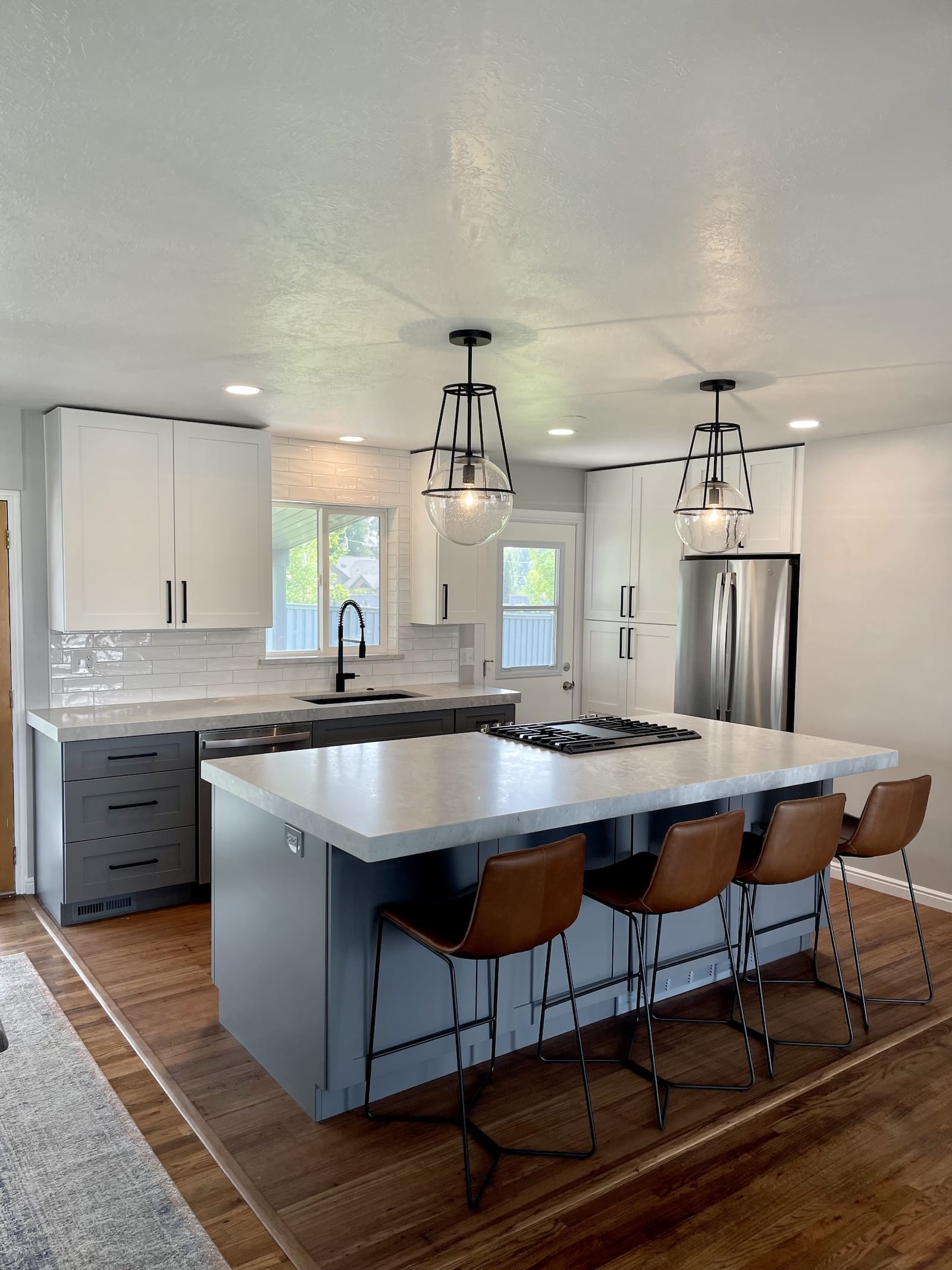 Custom basement bar in Utah County by Rocky Mtn Remodel
